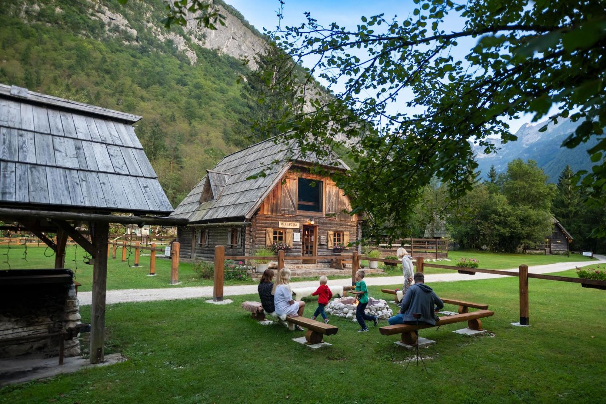 Pristava Lepena Village Exteriör bild
